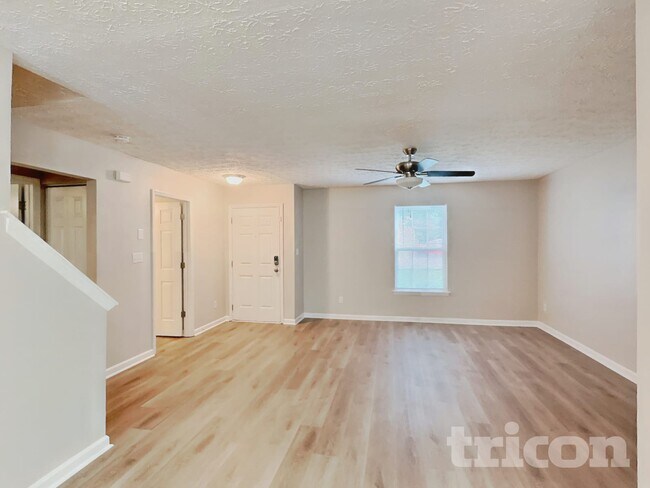 Foto del edificio - 5808 Brambleton Ave