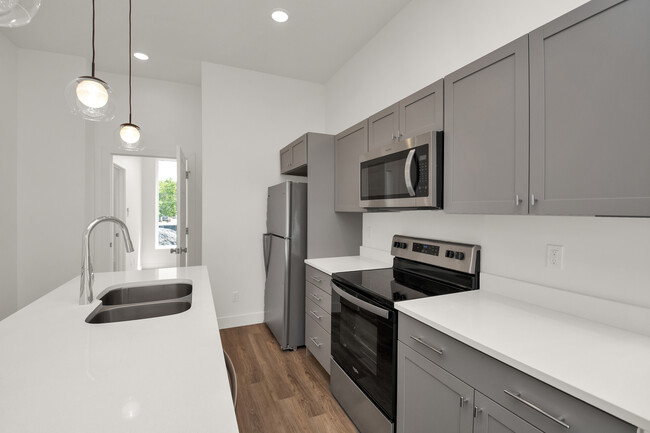 Cocina - Emeril Townhomes