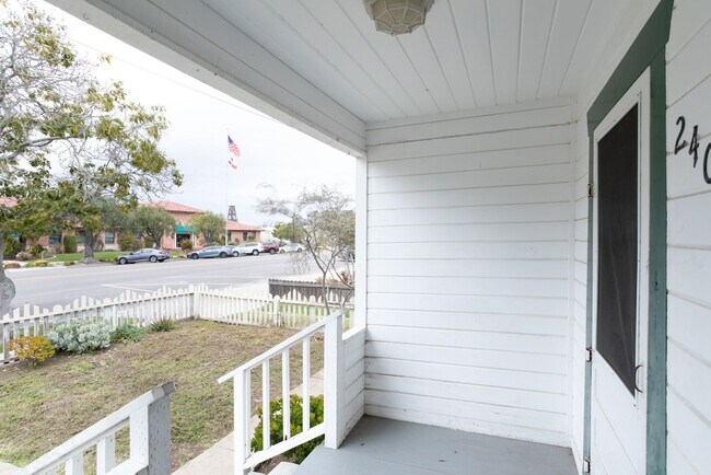 Building Photo - Charming 3 bedroom 1 bath home!