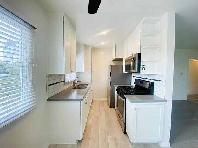 Cocina - 1328 Barry Ave