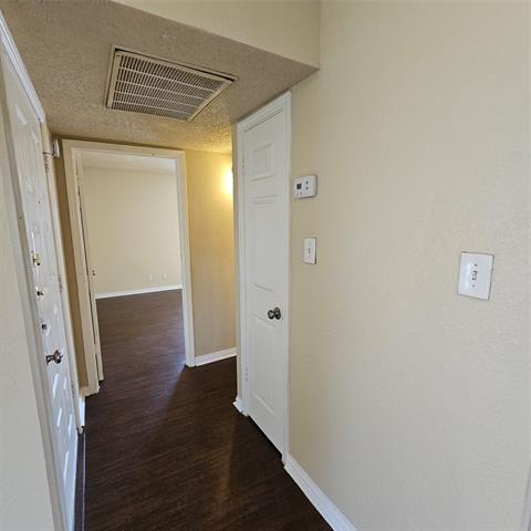 Foto del edificio - 4748 Old Bent Tree Ln