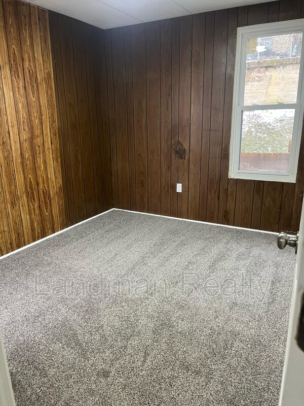 Foto del edificio - 1245 Island Ave