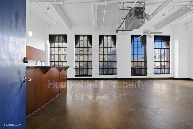 Building Photo - 950 Sixth Ave