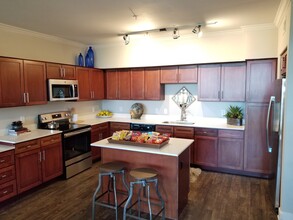 10x Living at Grandview photo'