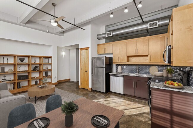 Building Photo - Star Lofts