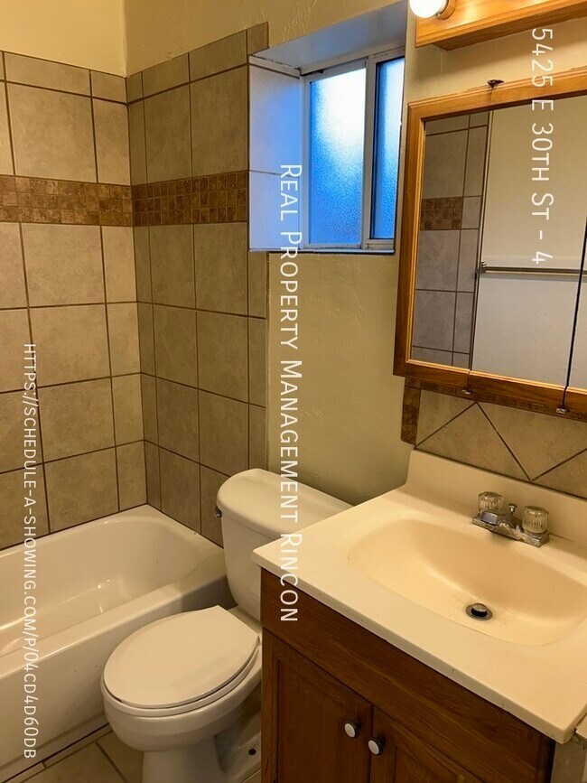 Foto del edificio - 5425 E 30th St