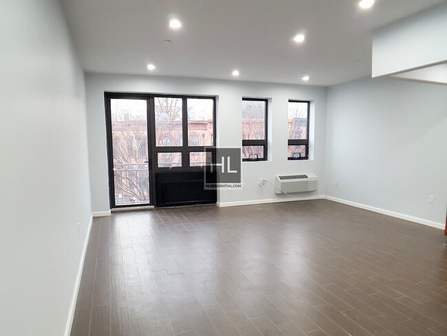 Building Photo - 615 Saint Johns Pl