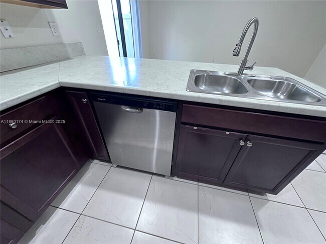 Foto del edificio - 9336 W 33rd Ave