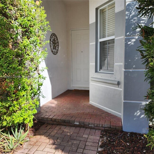 Foto del edificio - 10955 NW 87th Ln