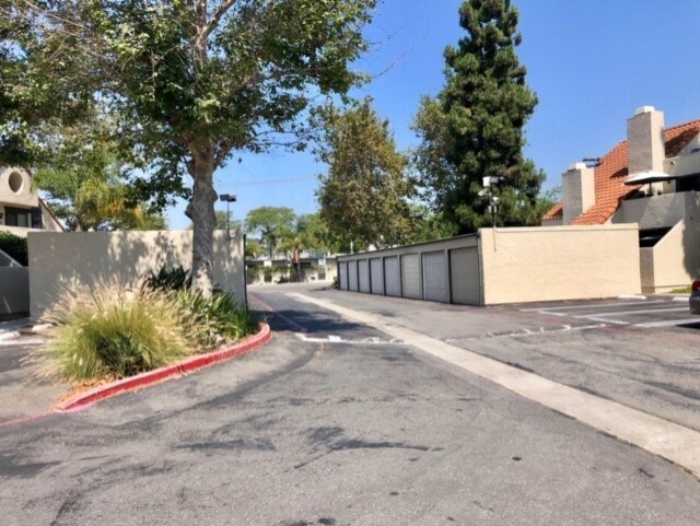 Foto del edificio - 391 N Melrose Dr