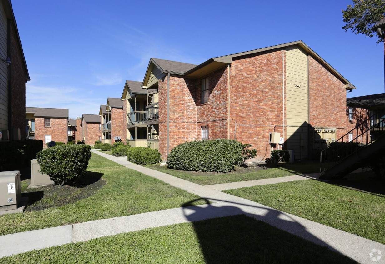 Dover Pointe Apartments Houston, TX