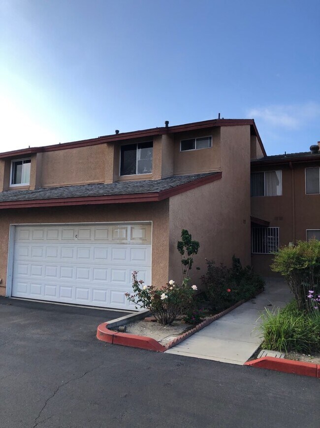 Building Photo - 3950 W Hazard Ave