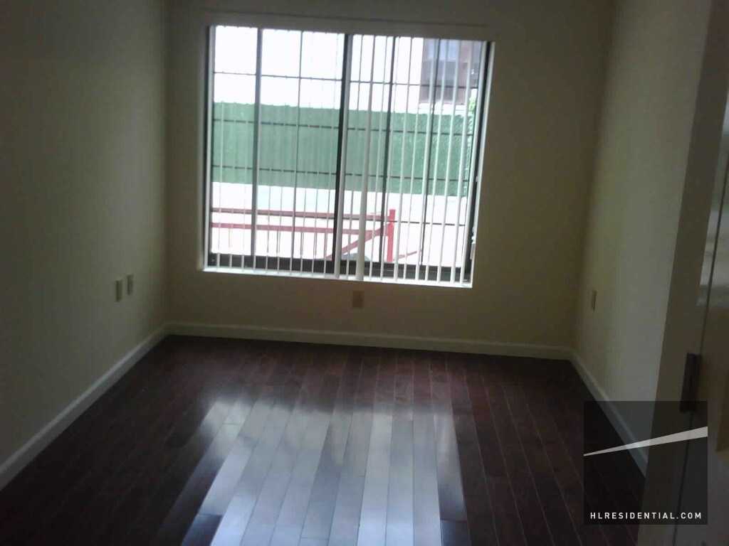 Building Photo - 2129 31st Ave