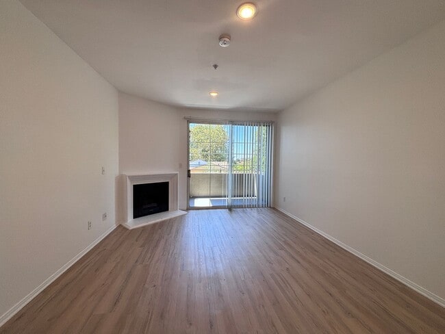 Interior Photo - 2245 Beverly Glen Blvd.