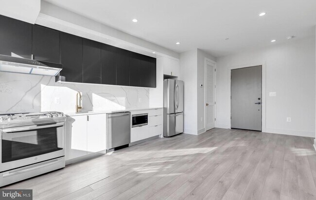 Foto del edificio - 839 Kennedy St NW