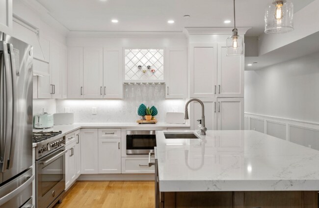 Foto del edificio - 443 E 6th St