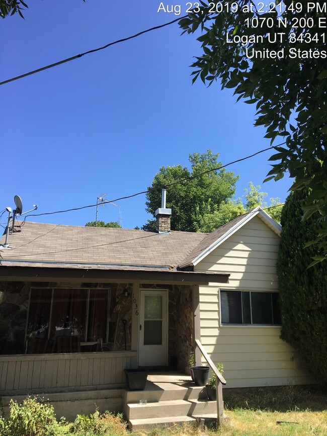 Building Photo - 1036 N 200 E