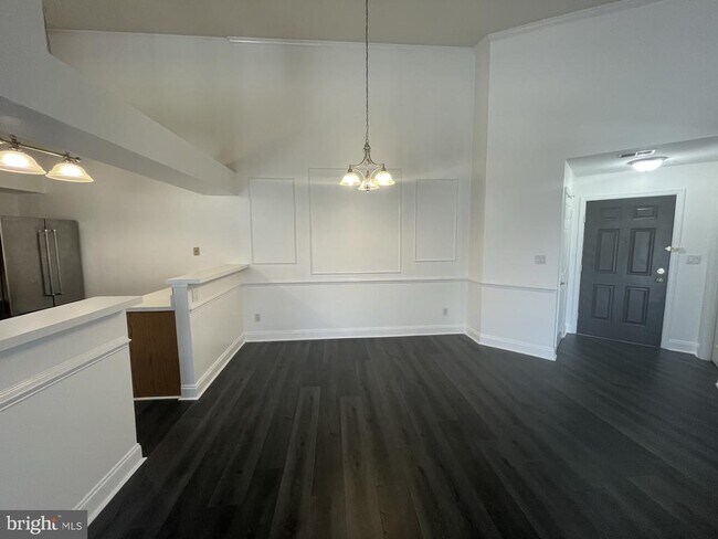 Building Photo - 6602 Thackwell Way