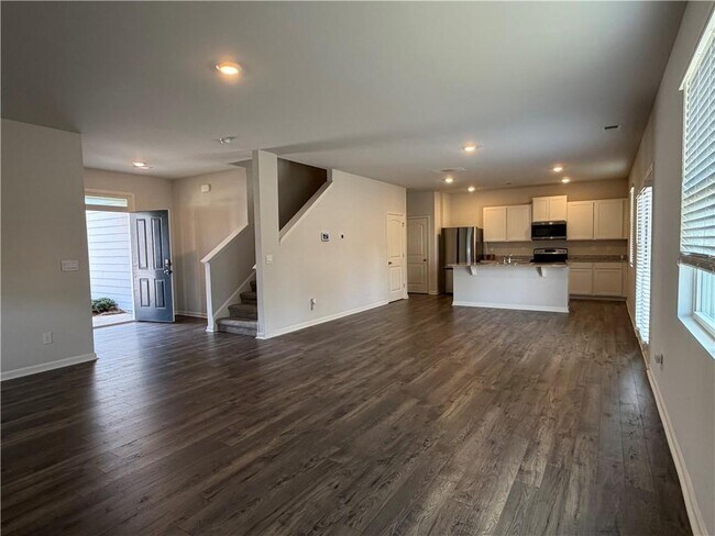 Foto del edificio - 311 Deer Run Dr