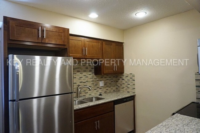 Foto del edificio - 700 NW 17th St
