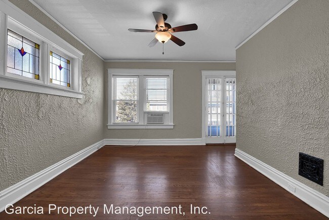 Foto del edificio - 5020 Lindenwood Ave