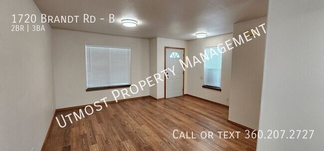 Building Photo - WOW, Two master suites with their own priv...