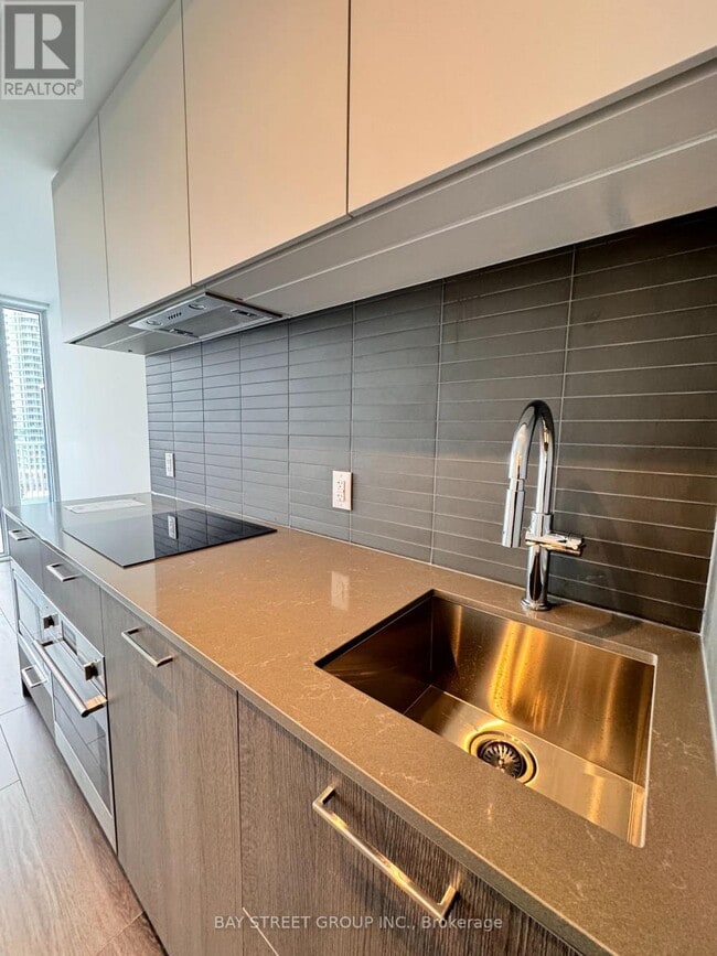 Building Photo - 36 Olive Ave