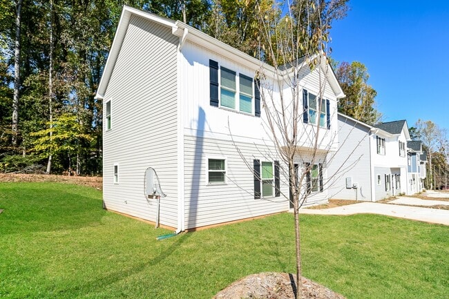 Building Photo - 7101 Plott Rd