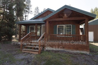 Building Photo - 15550 Rim Dr