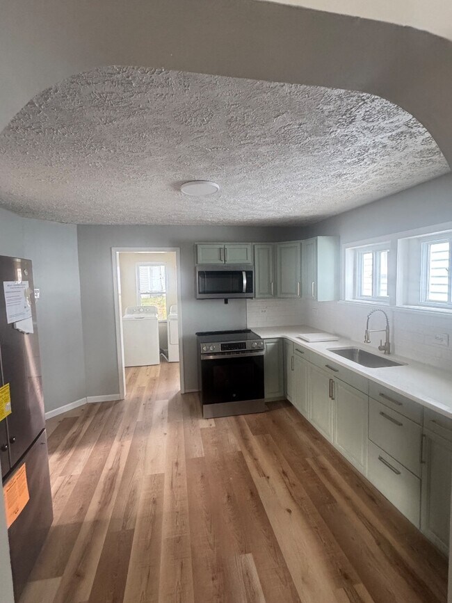 Foto del edificio - 414 Grant Ave