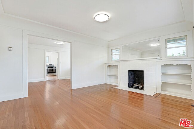 Foto del edificio - 11970 Darlington Ave