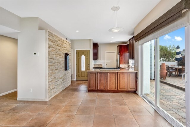 Building Photo - 24482 Lantern Hill Dr