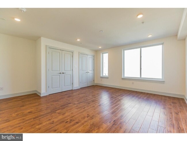Building Photo - 1513 Brown St