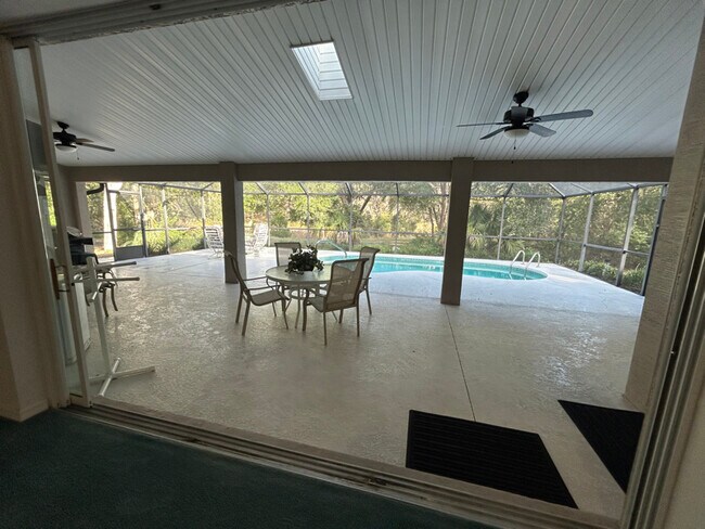 Foto del edificio - 10259 N Lupi Point