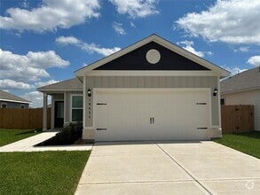 Building Photo - 16434 Blossom Grv Dr