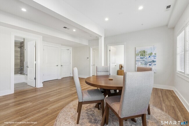 Building Photo - 82 Wall St