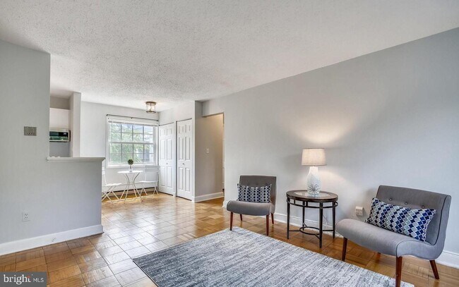 Foto del edificio - 1624 W Abingdon Dr