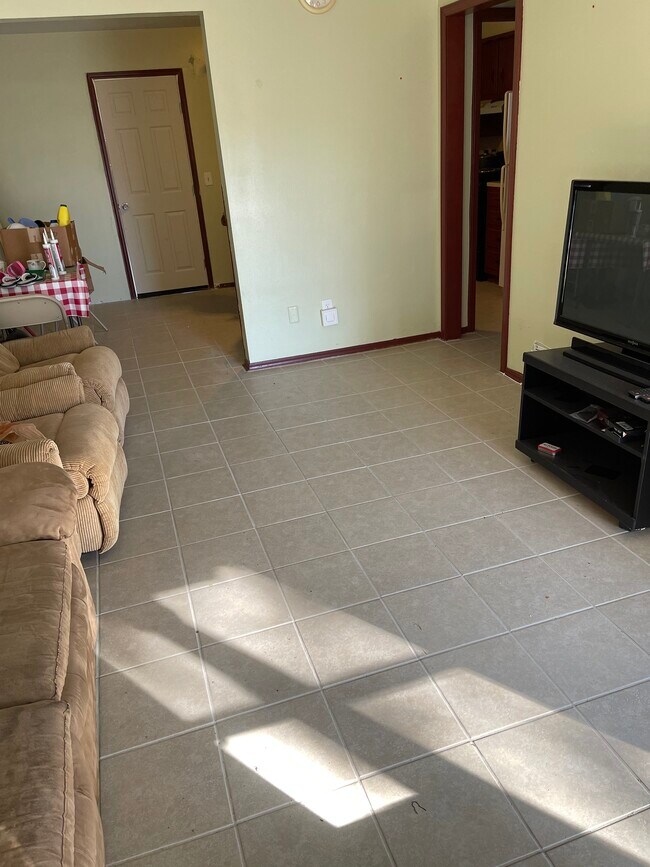 Foto del edificio - 4745 SE 28th St