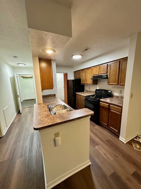 Foto del edificio - 2184 Hedgerow Road