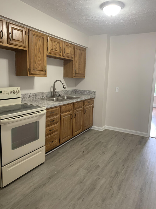 Building Photo - 1336 Claranette Ct