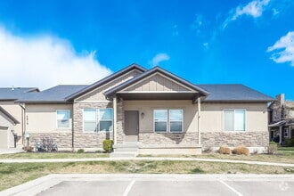 Building Photo - 3819 E Cunninghill Dr