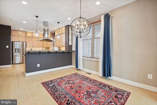 Foto del edificio - 8613 Brandt Pl