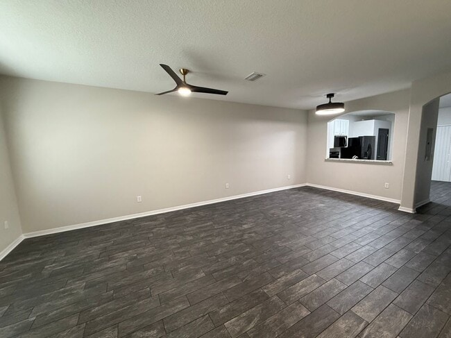 Building Photo - 30316 Elderwood Dr