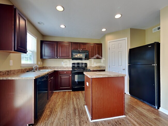 Foto del edificio - 1164 Turfway Ct