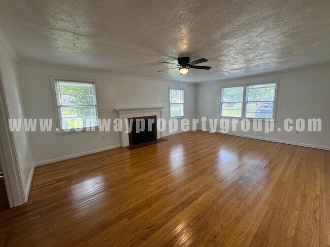 Foto del edificio - 718 S Donaghey Ave