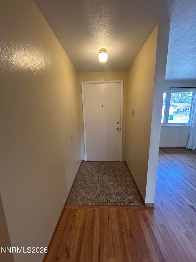 Foto del edificio - 1045 Johnson Pl