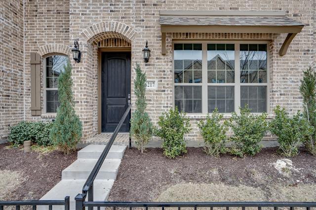 Foto del edificio - 6217 Rainbow Valley Pl