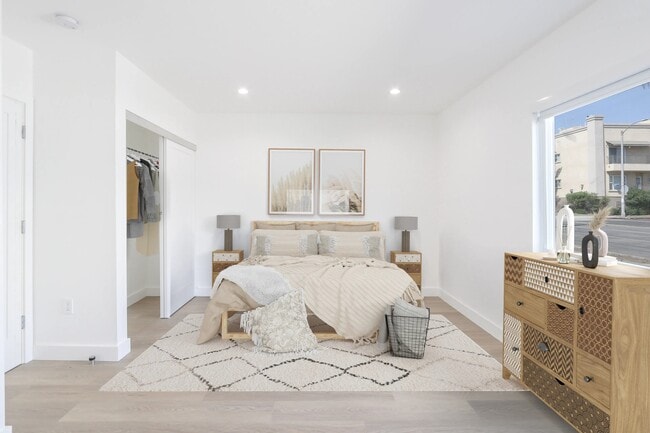 Building Photo - Welcome to Modern West LA Living at 1703 Armacost Ave!