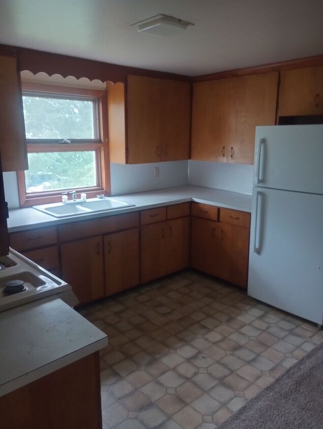 Primary Photo - 210 Hendricks St