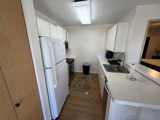 Building Photo - Iao Parkside Condo